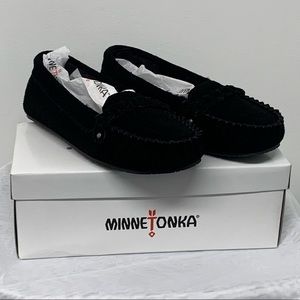 Minnetonka linkley slipper